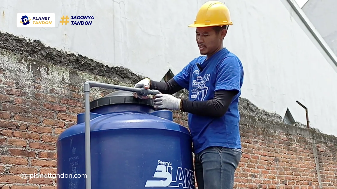 Berbagai Tips Aman dalam Memasang Tandon Air di Atas Rumah